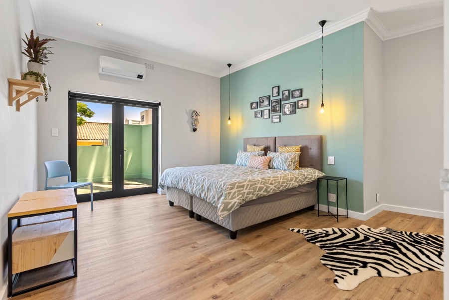 To Let 4 Bedroom Property for Rent in Sea Point Western Cape